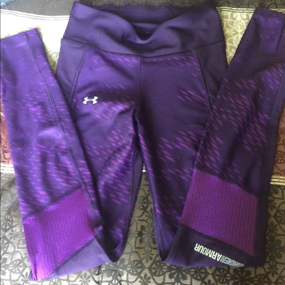 Under Armour leggings really cute